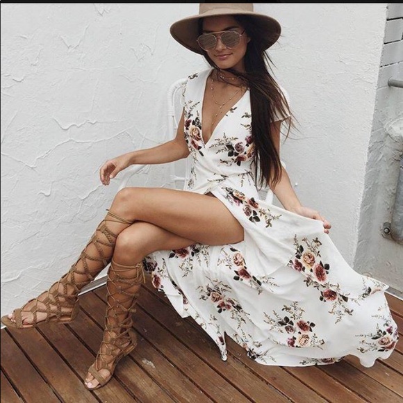 Dresses & Skirts - 🎉JUST IN!🎉🎉Long maxi dress.